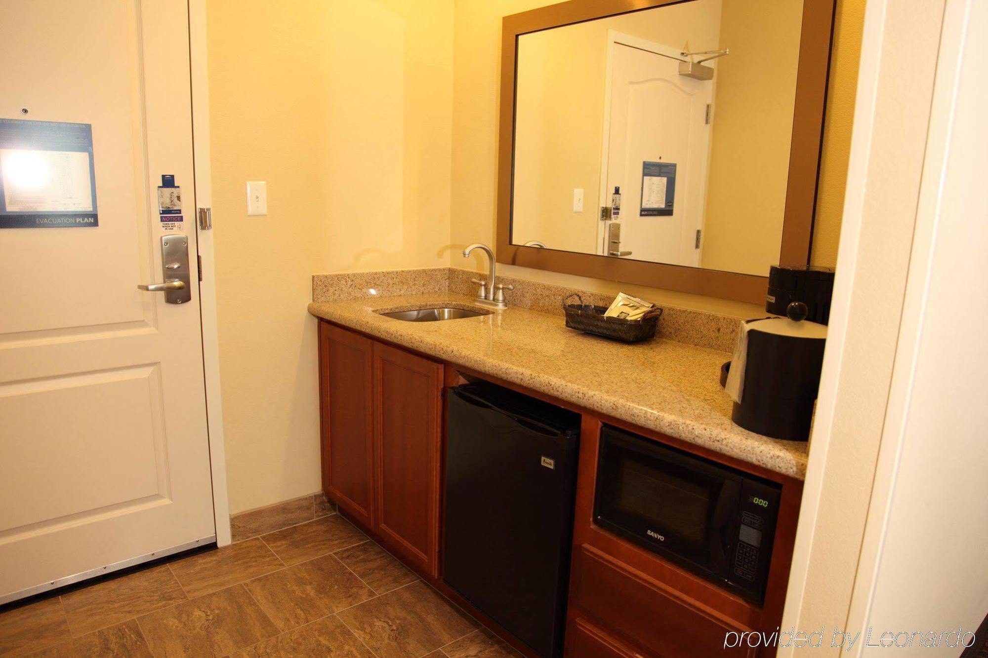Hampton Inn & Suites Bastrop Ruang foto
